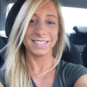 Meet your Posher, Leigh